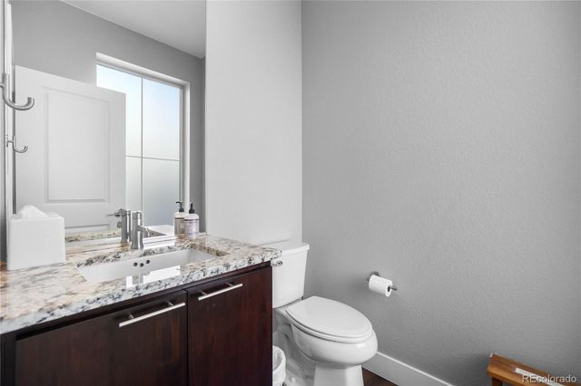 2592 S Norse Court, Lakewood, CO 80228