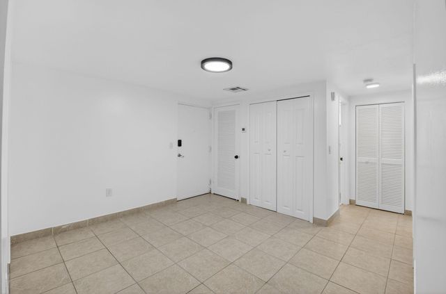 290 W Palmetto Park Road 204, Boca Raton, FL 33432