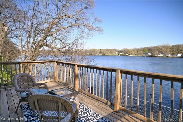 58766 Ash Road, Lockport Township, MI 49093