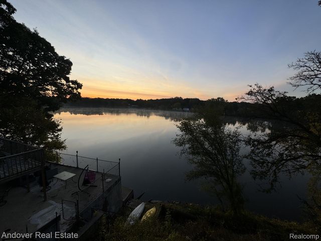 58766 Ash Road, Lockport Township, MI 49093