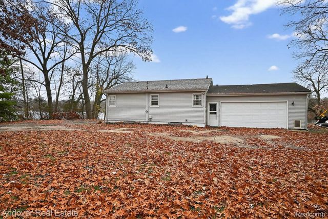 58766 Ash Road, Lockport Township, MI 49093