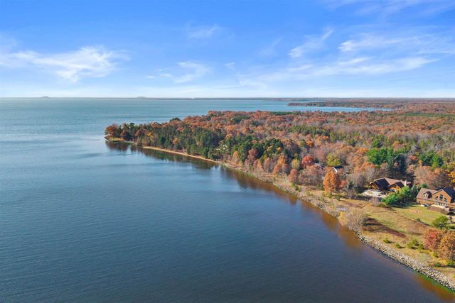 N13692 Pinewood Drive, Necedah, WI 54646