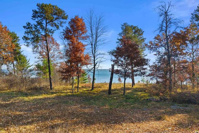 N13692 Pinewood Drive, Necedah, WI 54646