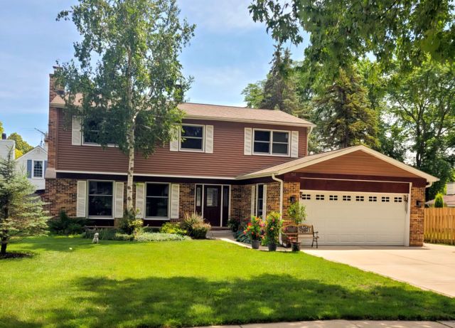 17515 W Winnebago Drive, Grayslake, IL 60030