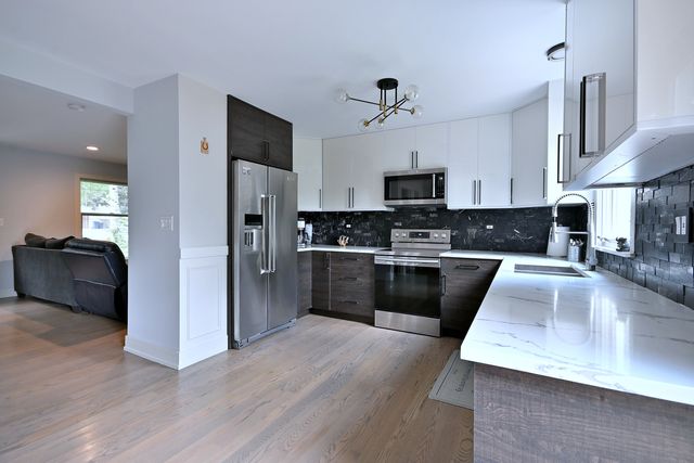 17515 W Winnebago Drive, Grayslake, IL 60030