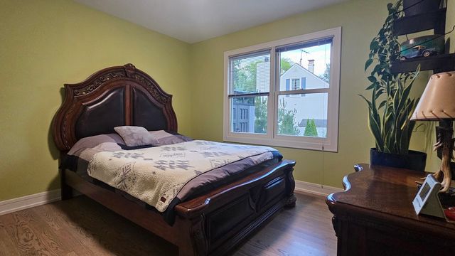 17515 W Winnebago Drive, Grayslake, IL 60030