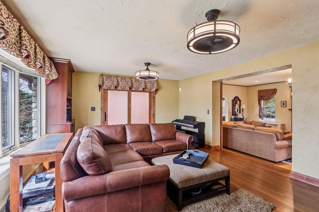 1618 Mountain AVENUE, Wauwatosa, WI 53213