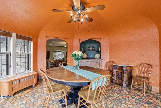 1618 Mountain AVENUE, Wauwatosa, WI 53213