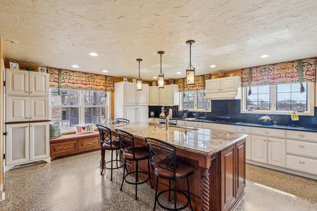 1618 Mountain AVENUE, Wauwatosa, WI 53213