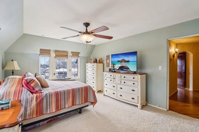 1618 Mountain AVENUE, Wauwatosa, WI 53213