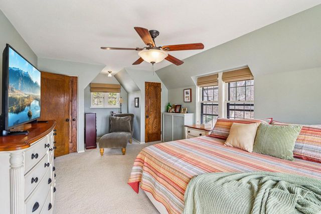 1618 Mountain AVENUE, Wauwatosa, WI 53213