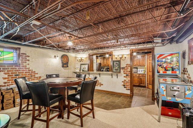 1618 Mountain AVENUE, Wauwatosa, WI 53213