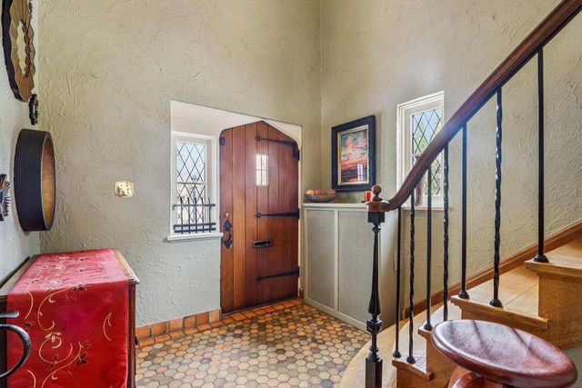 1618 Mountain AVENUE, Wauwatosa, WI 53213