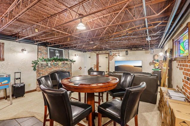 1618 Mountain AVENUE, Wauwatosa, WI 53213