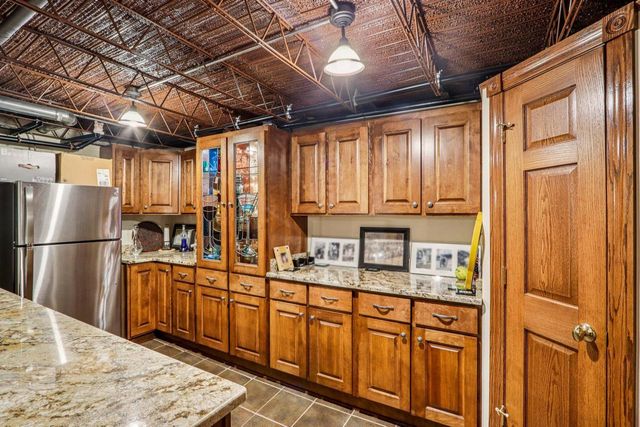 1618 Mountain AVENUE, Wauwatosa, WI 53213