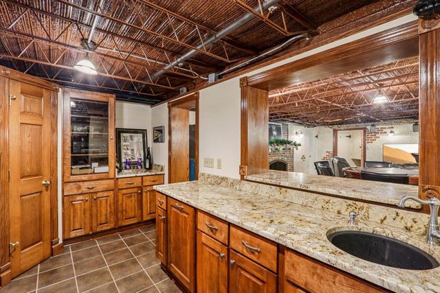 1618 Mountain AVENUE, Wauwatosa, WI 53213