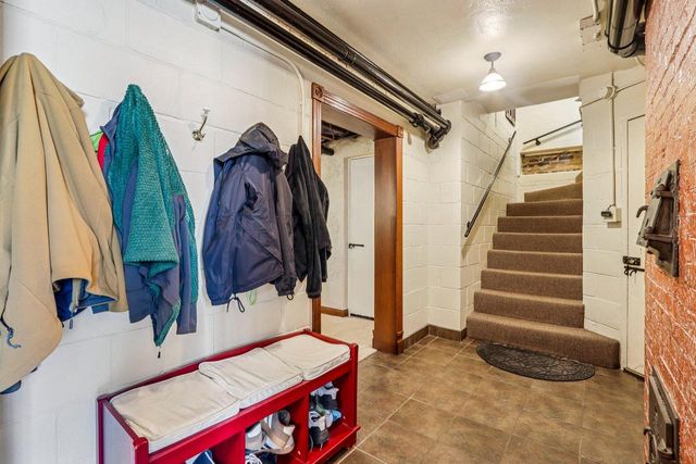 1618 Mountain AVENUE, Wauwatosa, WI 53213