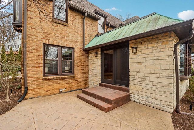 1618 Mountain AVENUE, Wauwatosa, WI 53213