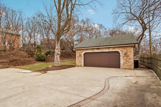 1618 Mountain AVENUE, Wauwatosa, WI 53213