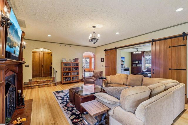 1618 Mountain AVENUE, Wauwatosa, WI 53213