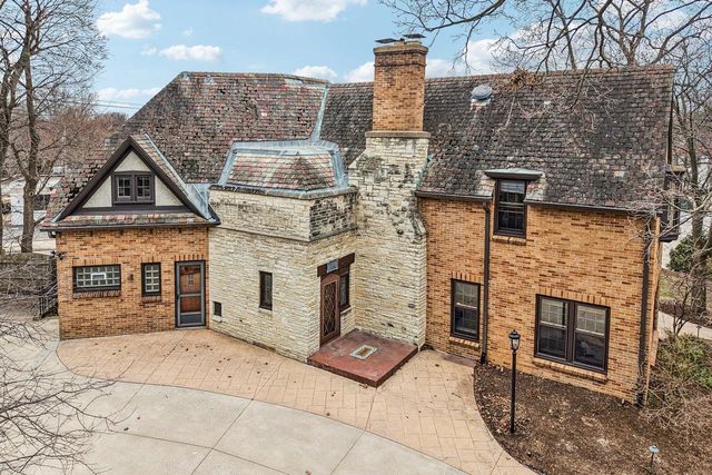 1618 Mountain AVENUE, Wauwatosa, WI 53213