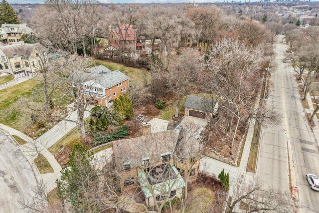 1618 Mountain AVENUE, Wauwatosa, WI 53213