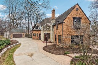1618 Mountain AVENUE, Wauwatosa, WI 53213