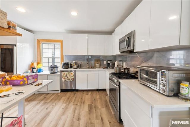 61 Glenwood Road, Englewood, NJ 07631