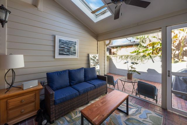 164 Queen Street, Charleston, SC 29401