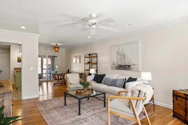 164 Queen Street, Charleston, SC 29401