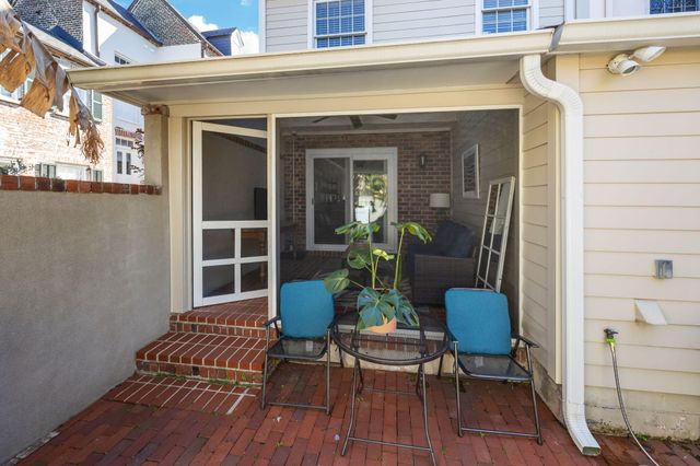 164 Queen Street, Charleston, SC 29401