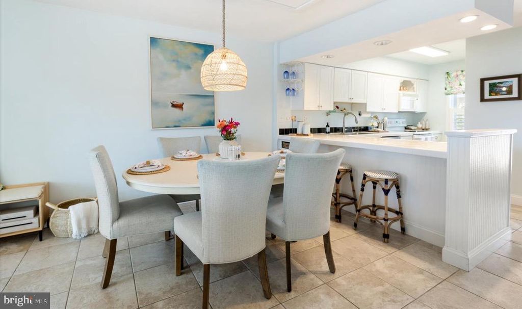 Image 25 of property listing at 401 14TH ST #1, Ocean City, MD 21842