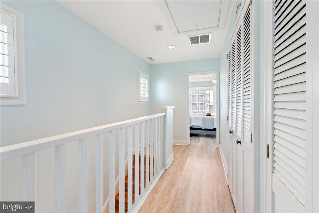 Image 44 of property listing at 401 14TH ST #1, Ocean City, MD 21842