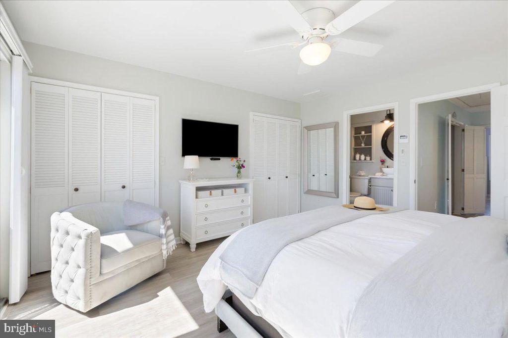 Image 50 of property listing at 401 14TH ST #1, Ocean City, MD 21842