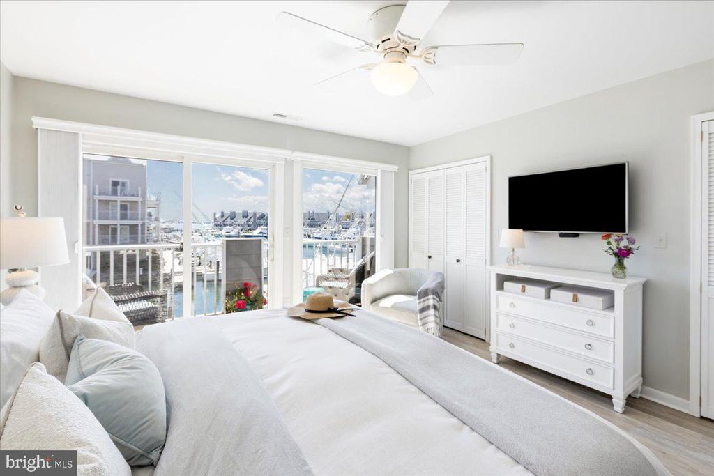 Image 52 of property listing at 401 14TH ST #1, Ocean City, MD 21842