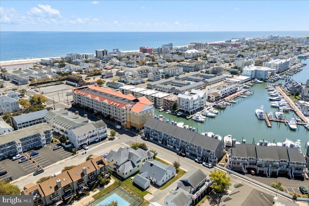 Image 60 of property listing at 401 14TH ST #1, Ocean City, MD 21842