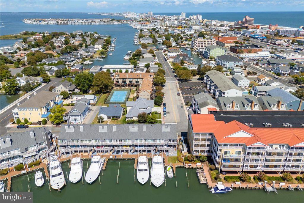 Image 64 of property listing at 401 14TH ST #1, Ocean City, MD 21842