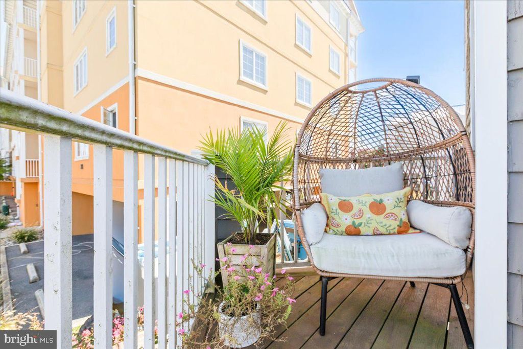 Image 9 of property listing at 401 14TH ST #1, Ocean City, MD 21842