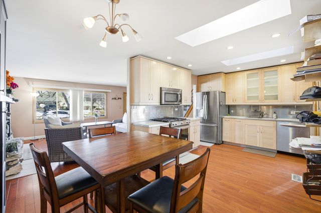 7388 Coventry Lane, Hanover Park, IL 60133