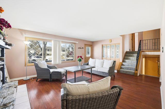 7388 Coventry Lane, Hanover Park, IL 60133