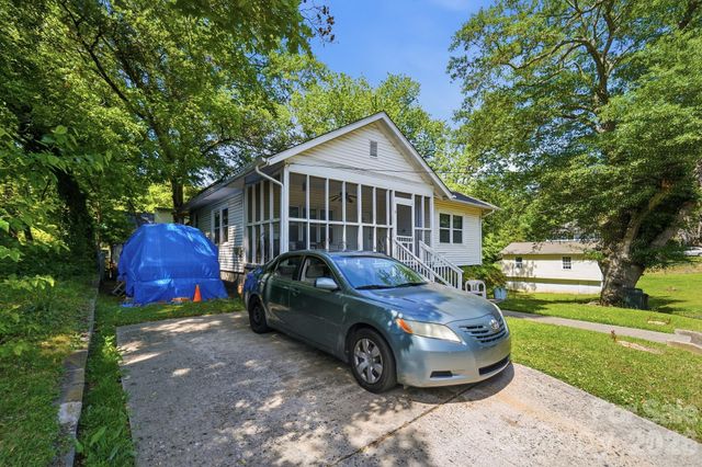 1018 W 5th Avenue, Gastonia, NC 28052