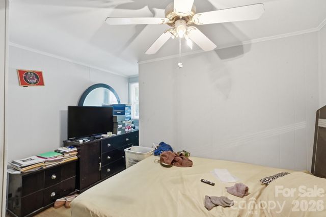 1018 W 5th Avenue, Gastonia, NC 28052