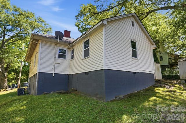 1018 W 5th Avenue, Gastonia, NC 28052