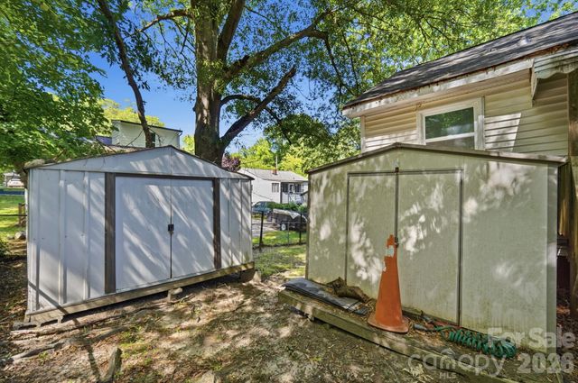1018 W 5th Avenue, Gastonia, NC 28052
