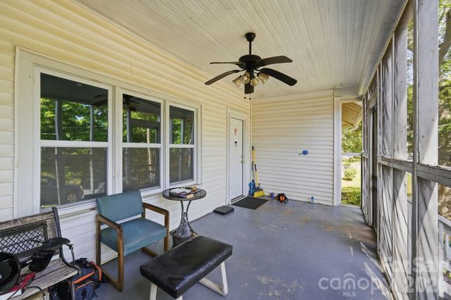 1018 W 5th Avenue, Gastonia, NC 28052