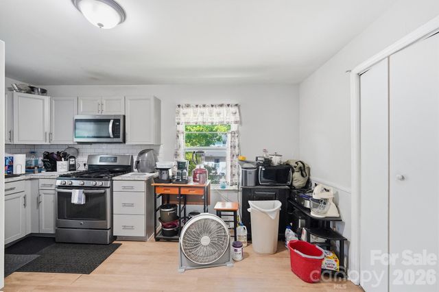 1018 W 5th Avenue, Gastonia, NC 28052