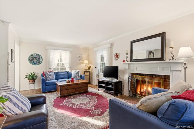 164 W Neck Road, Huntington, NY 11743