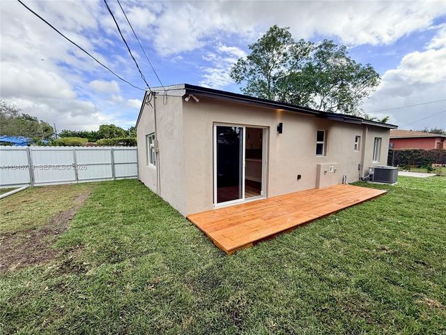 14600 Harrison St, Miami, FL 33176