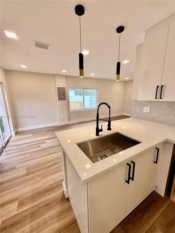 14600 Harrison St, Miami, FL 33176