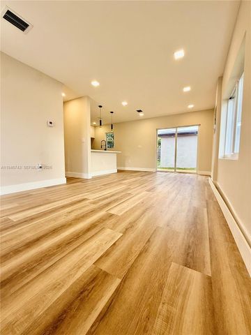 14600 Harrison St, Miami, FL 33176